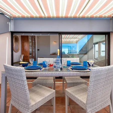 Blue View Penthouse - Magnolia Holidays 公寓 *